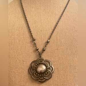 Liz Claiborne 18” Gunmetal Dark Gray Flower Pendant & Chain